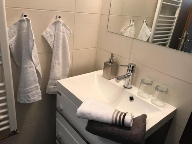 Apartman Innova Злін Екстер'єр фото