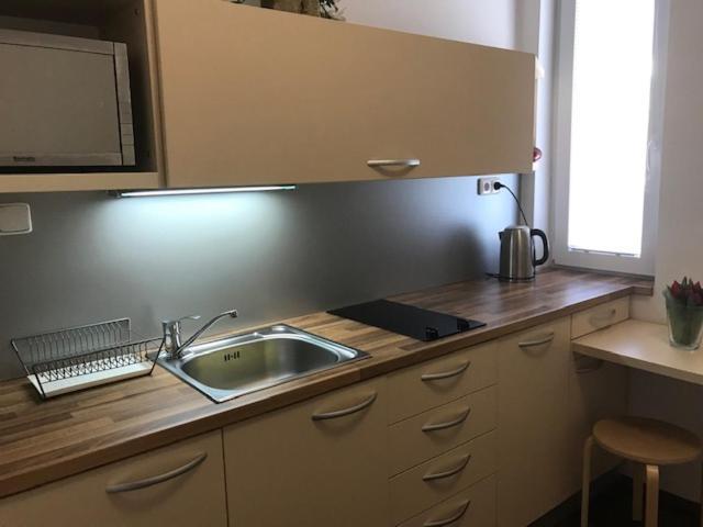 Apartman Innova Злін Екстер'єр фото